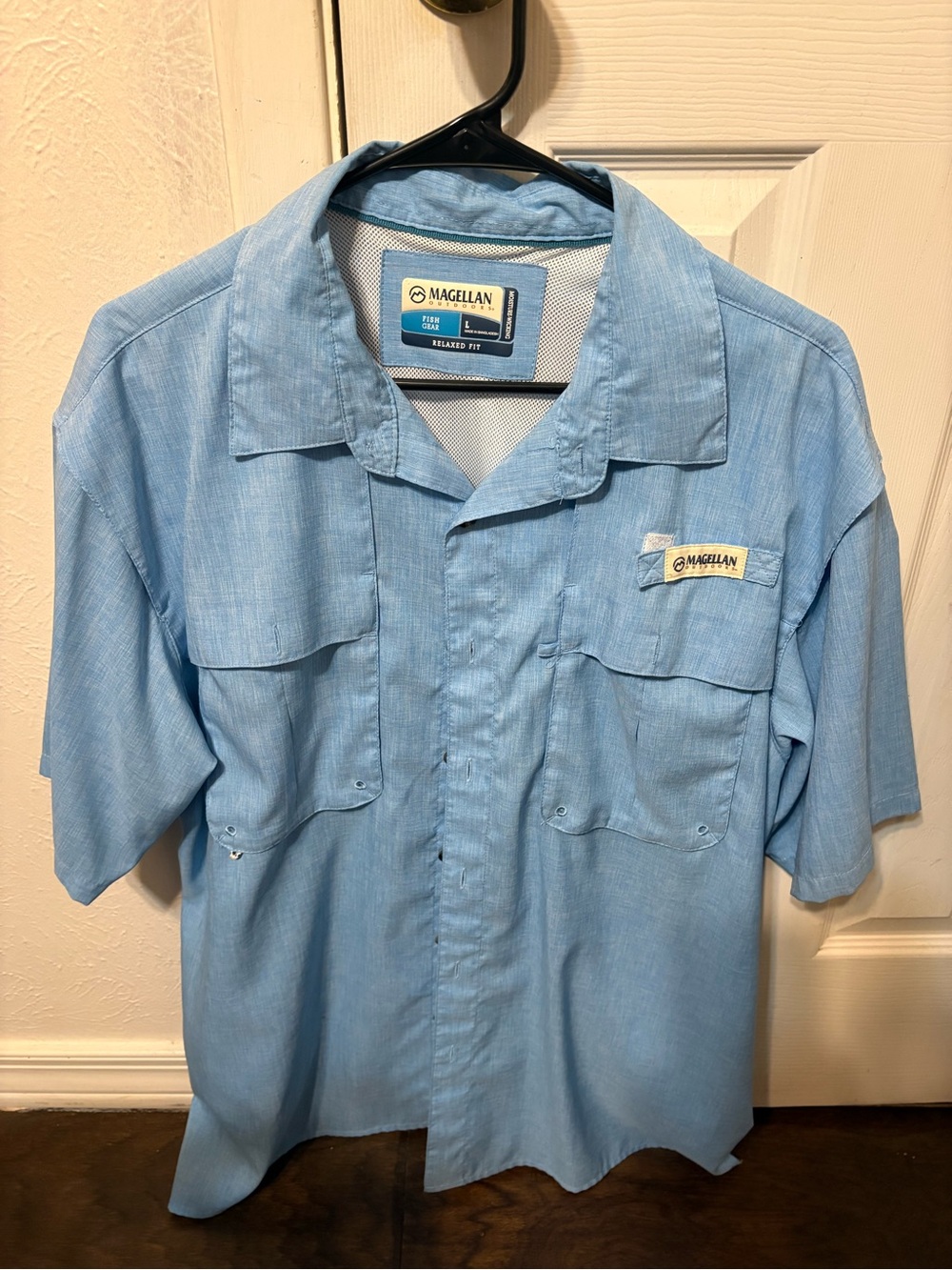 Magellan Outdoors Light Blue Short-Sleeve Casual Button-Down Shirt